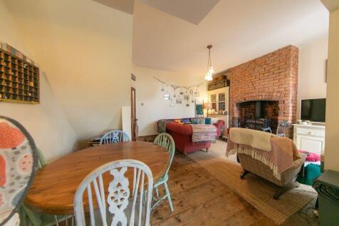 Rear living and dining area