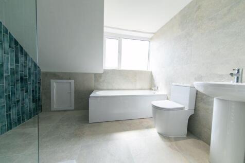 Bedroom 1 en-suite