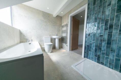 Bedroom 1 en-suite