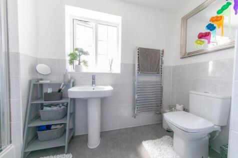 Bedroom 1 en-suite