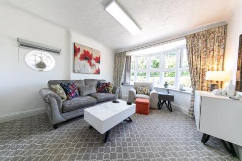 Lounge/Bedroom 2