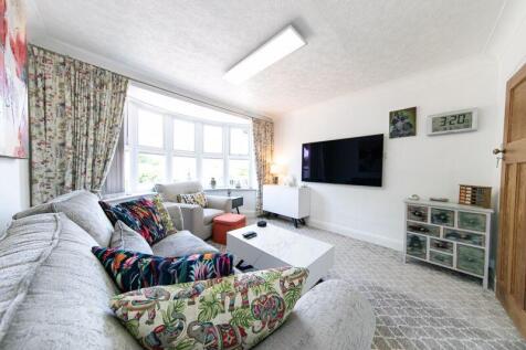 Lounge/Bedroom 2