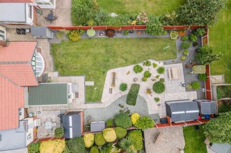 Garden overhead