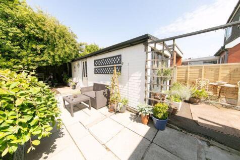 External garage
