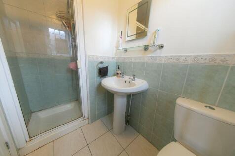 Bedroom 1 en-suite