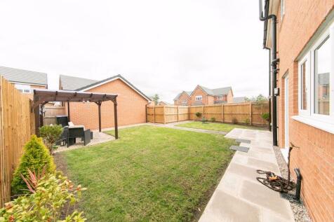 Neatly landscaped private garden