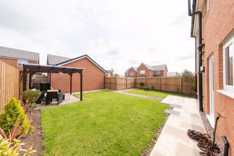 Neatly landscaped private garden