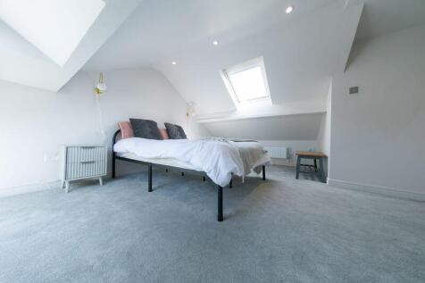 First floor bedroom 1