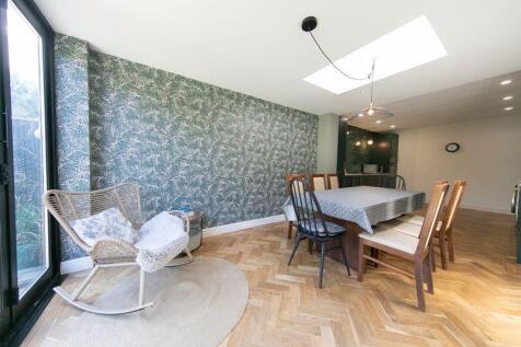 Dining room &amp; kitchen
