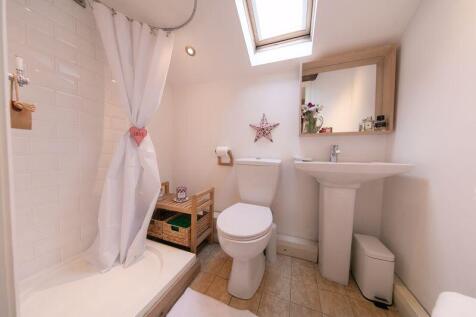 Bedroom 1 en-suite