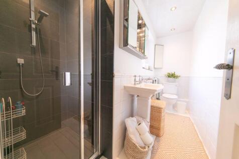 Bedroom 1 en-suite