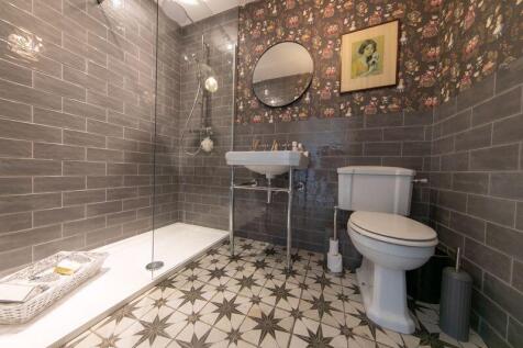 Ground floor washroom