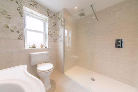 Bedroom 1 en-suite