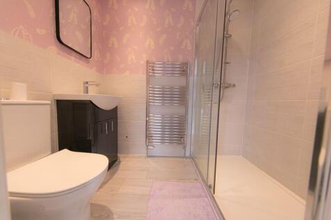 Bedroom 2 en-suite