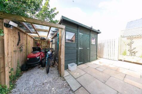 Shed and garden storage area