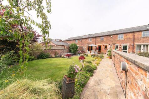 Beautifully landscaped private garden