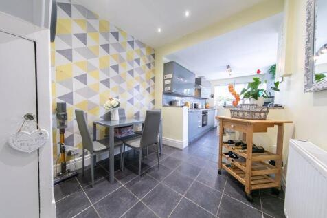 Dining room &amp; kitchen
