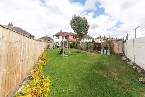 Expansive private garden