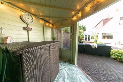 Summerhouse/Bar