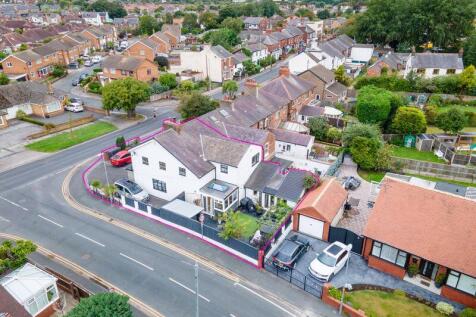 Rear corner aerial