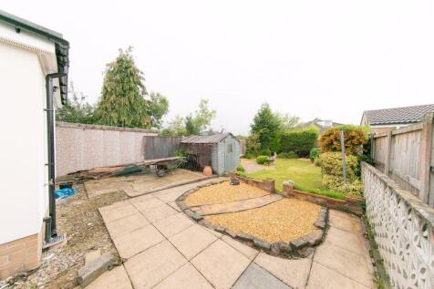 Substantial private garden