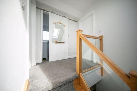 2nd floor landing