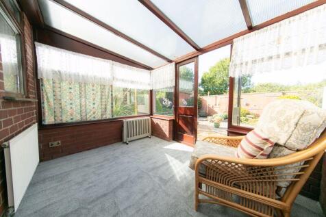 Sun lounge