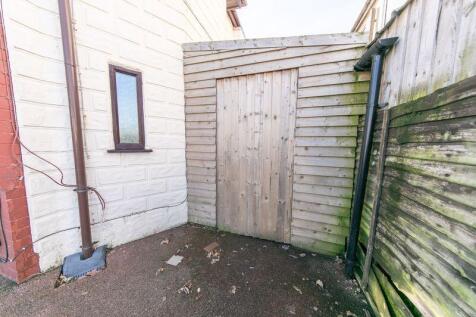 Fitted storage shed