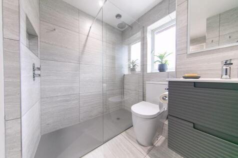 Family shower room
