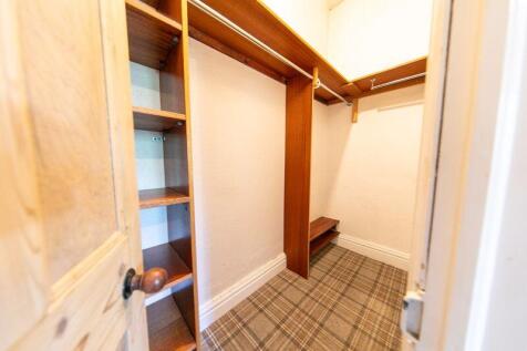 Bedroom 2 walk in wardrobe