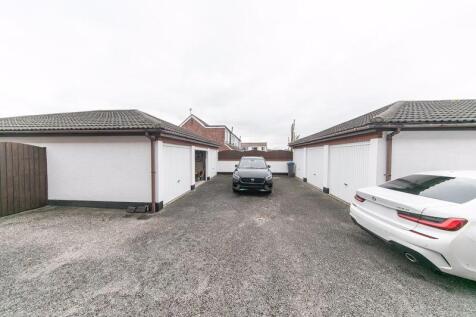 Garages &amp; off road parking