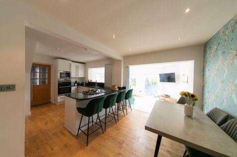 Kitchen, dining area and rear living ...