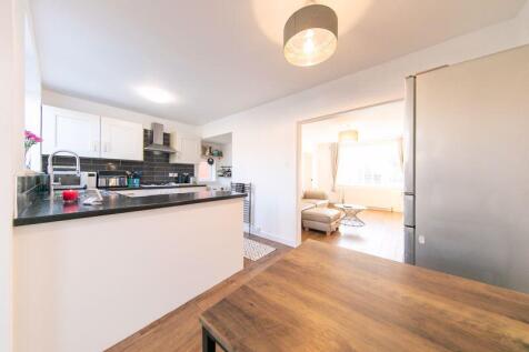 Kitchen, dining room and lounge