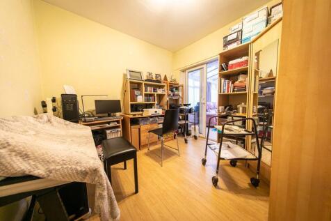 Bedroom 2/Reception 3