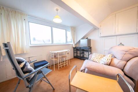 First floor bedroom 2