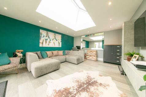 Rear lounge