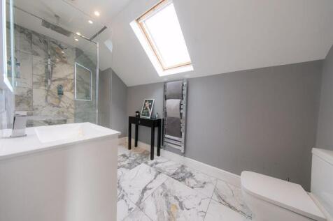 Bedroom 1 en-suite