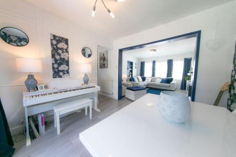 Dining room &amp; lounge