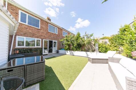 Neatly landscaped private garden