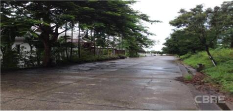 Entrance road