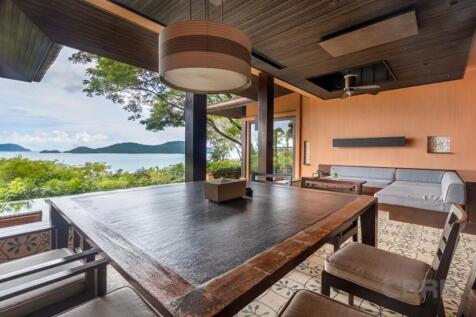 Living room &amp; dining room