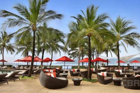 Beach bar