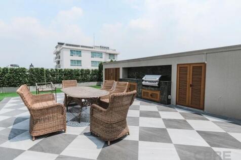 Roof top living area