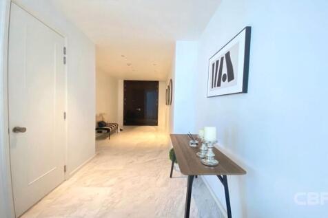 Four Seasons Private Residences - Corridor