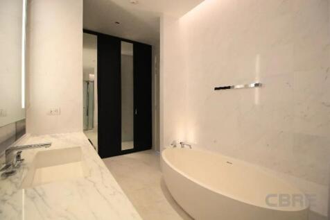 Four Seasons Private Residences - Bathroom
