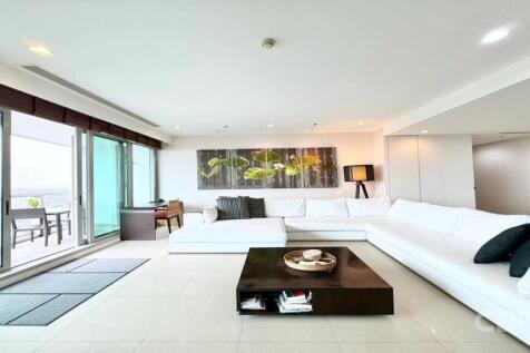 The River - Living Area