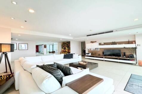 The River - Living Area