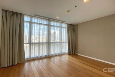 The River - Bedroom