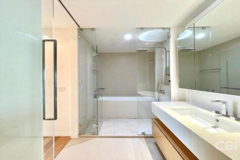 The River - Bathroom