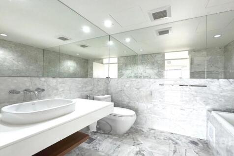 Hyde Sukhumvit - Bathroom
